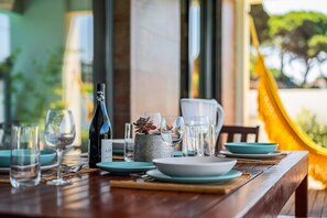 Dining - Holiday Home 'Casa Praia Do Meco' with Private Pool, Private Terrace and Wi-Fi (Sesimbra)