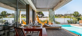 Holiday Home 'Casa Praia Do Meco' with Private Pool, Private Terrace and Wi-Fi