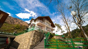 Exterior - Vaayu Resorts And Spa Manali (Manali)