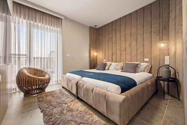 2 bedrooms, iron/ironing board, travel crib, WiFi