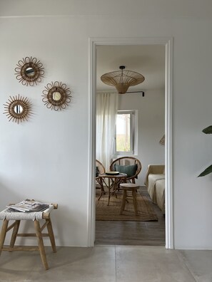 TV - Charming village house 5 minutes' walk from town center (quiet) (Saint-Rémy-de-Provence)