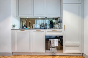 冰箱、烤箱、炉灶、洗碗机