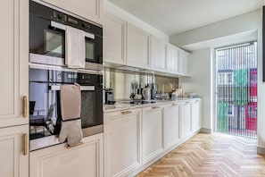 Fridge, microwave, oven, stovetop