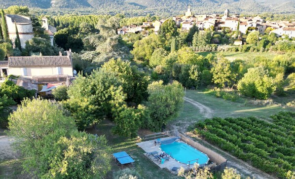 Ulkouima-allas, lämmitetty uima-allas