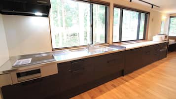 Fridge, microwave, stovetop, cookware/dishes/utensils