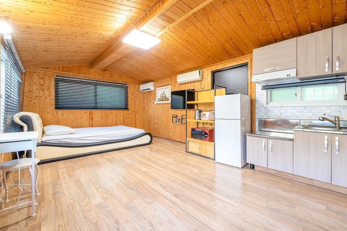 Basic Room, 1 Bedroom (jeonwon 3(dokchae)) | 1 bedroom, free WiFi
