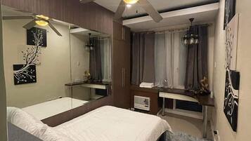 2 bedrooms, iron/ironing board, free WiFi, bed sheets