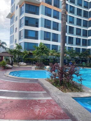 Pool - Discounted | Elegant 2BR, 2 BA Suite Beside Eastwood Mall (Quezon City)