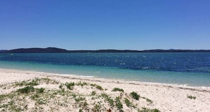 Copacabana, 4/61 Sandy Point Rd - water views, air con and WiFi