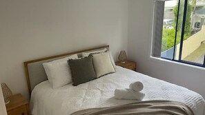 2 bedrooms, iron/ironing board, free WiFi, bed sheets