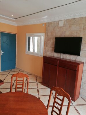 Dining - Bouzedjar-mer (Bou Zadjar)