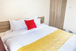 Kamar Double Eksekutif | Meja kerja, kedap suara, Wi-Fi gratis, dan seprai linen