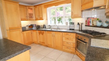 Cottage | Interior