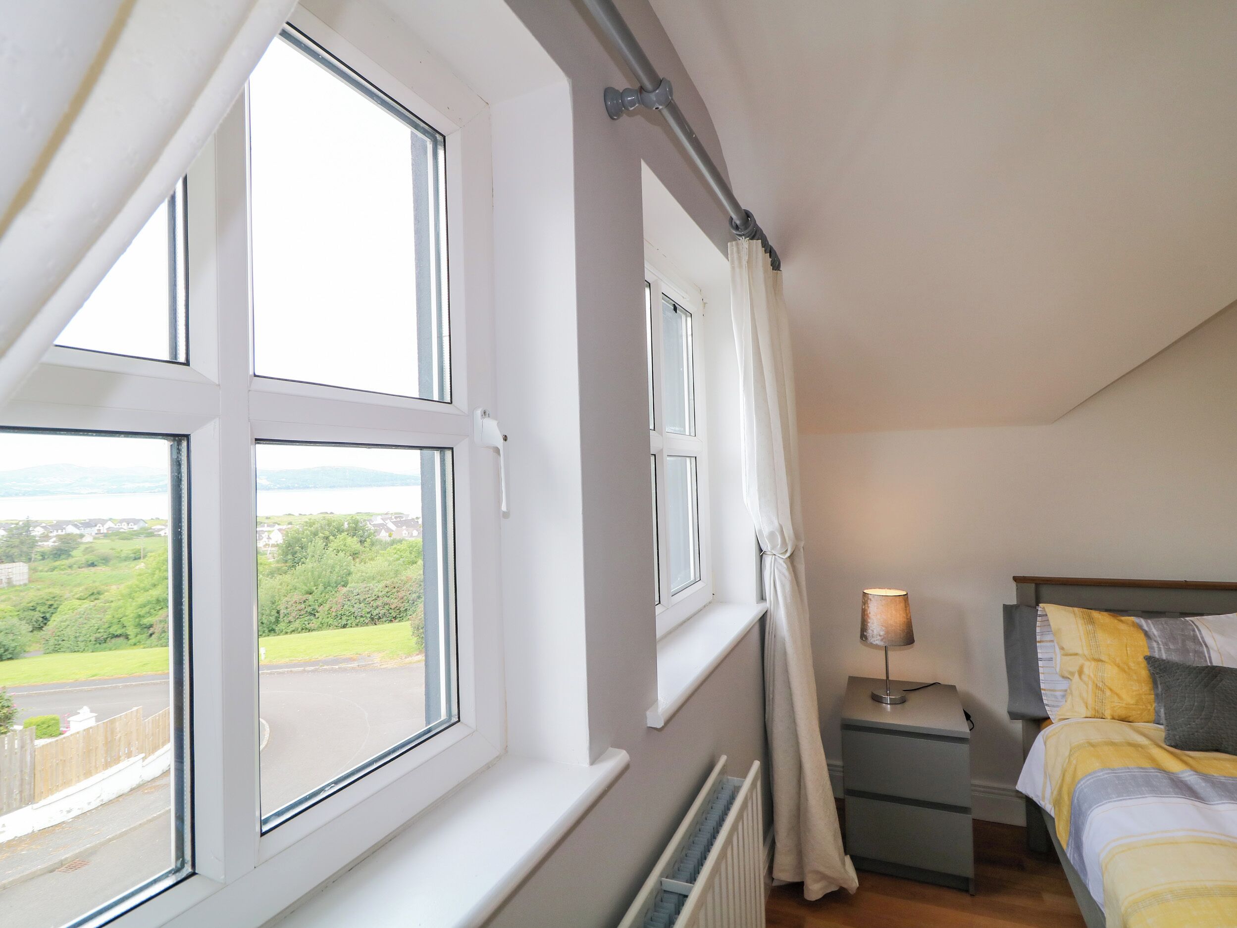 4 bedrooms, individually decorated, individually furnished, free WiFi