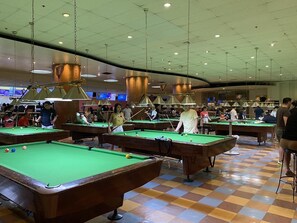 Casino - Discounted | Stunning 2.5 Br @Eastwood Global Luxury Residence Plaza (Quezon City)