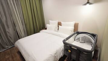 Individually decorated, soundproofing, free WiFi, bed sheets