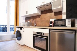 Microwave, oven, coffee/tea maker, toaster
