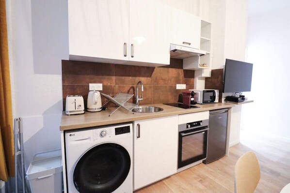 Microwave, oven, coffee/tea maker, toaster