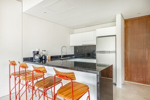 Fridge, microwave, cookware/dishes/utensils