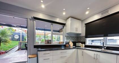 Fonton Blue Fun House - close to City & Airport