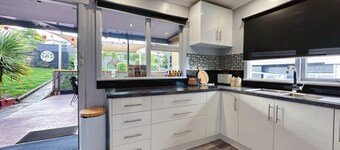 Fonton Blue Fun House - close to City & Airport