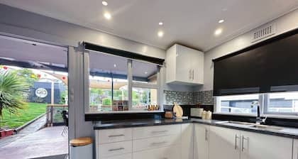 Fonton Blue Fun House - close to City & Airport