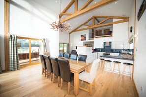 Fridge, dishwasher, electric kettle, toaster - Atlas (Nairn)