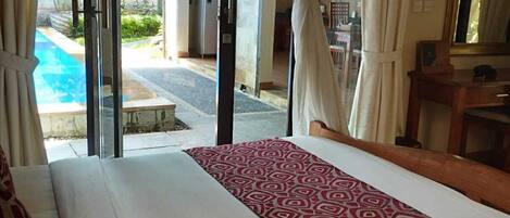 2 bedrooms, in-room safe, individually decorated, individually furnished