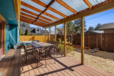 NW Hartford | 3 Bed, 1 Bath