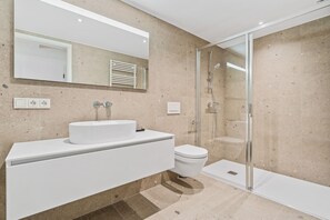 Apartment | Bathroom | Shower, free toiletries, hair dryer, towels - Clausen Hideaway Modern Apartment ID211 (Luxembourg City)