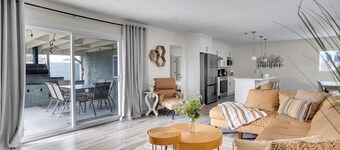 Elsa's Enchanting Escape 8 minutes to Disney & Convention Center