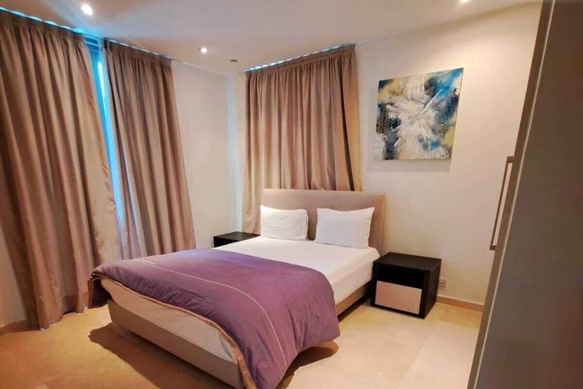 Cribs (free), WiFi (free), individually decorated