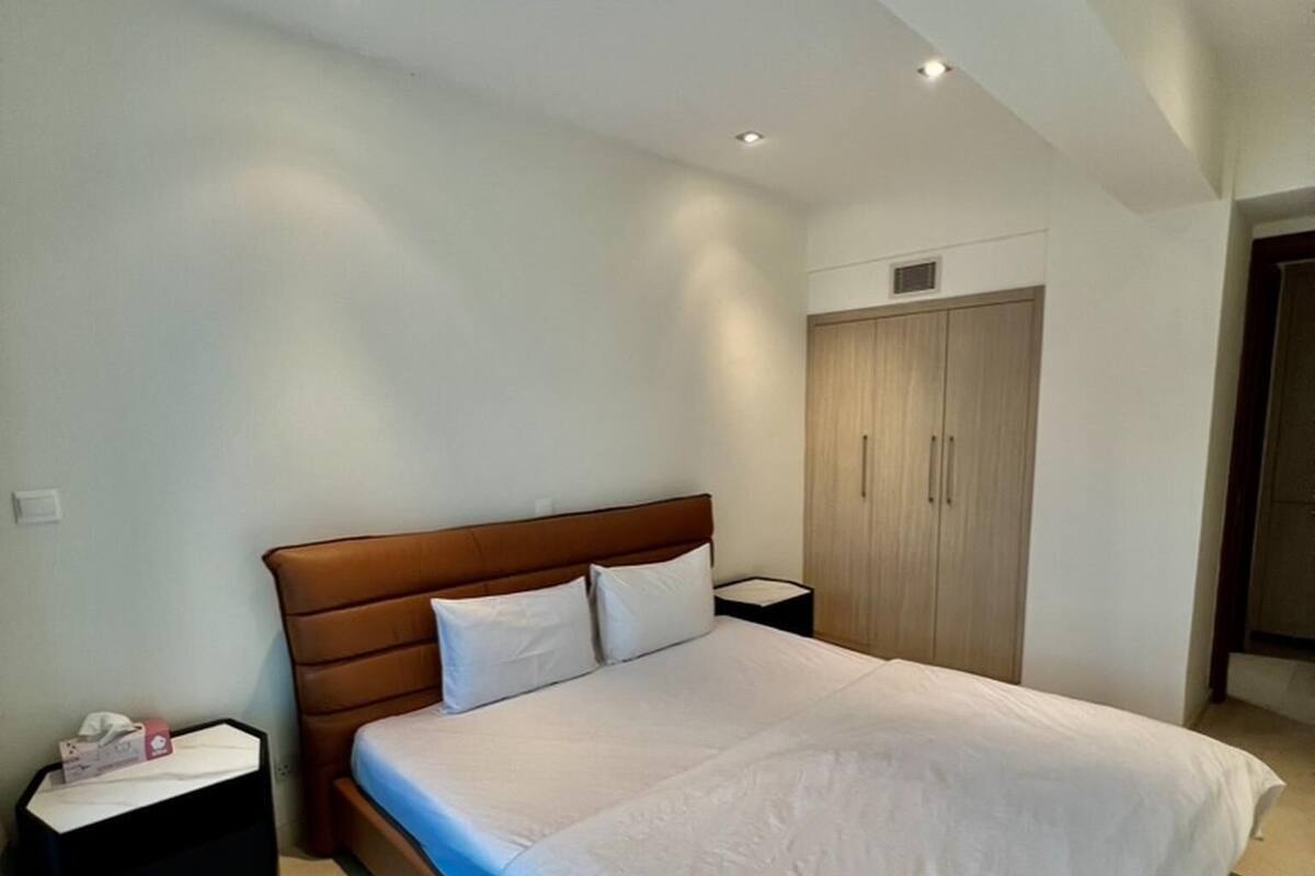 Free cots/infant beds, free WiFi, individually decorated