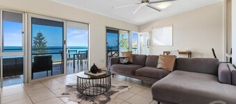 "Kitesurfer" - Scarborough Q 4020