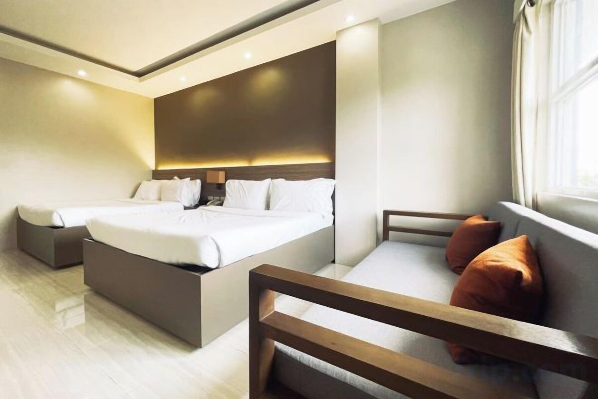 Rollaway beds, free WiFi, bed sheets