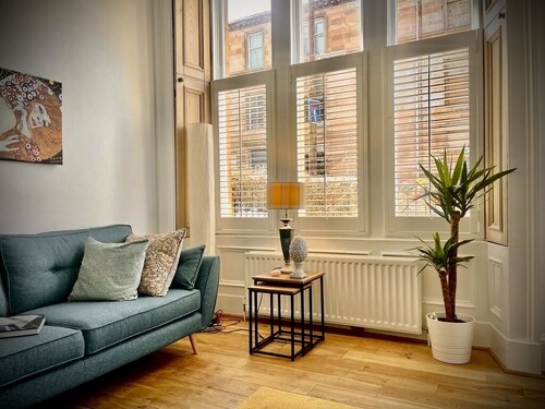 Stunning West End Flat!