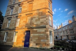 Exterior - Stunning West End Flat! (Glasgow)