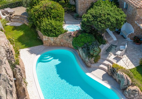 Villa in Porto Rotondo mit 9 Schlafzimmern 20 Schlafplätzen