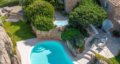 Villa in Porto Rotondo mit 9 Schlafzimmern 20 Schlafplätzen