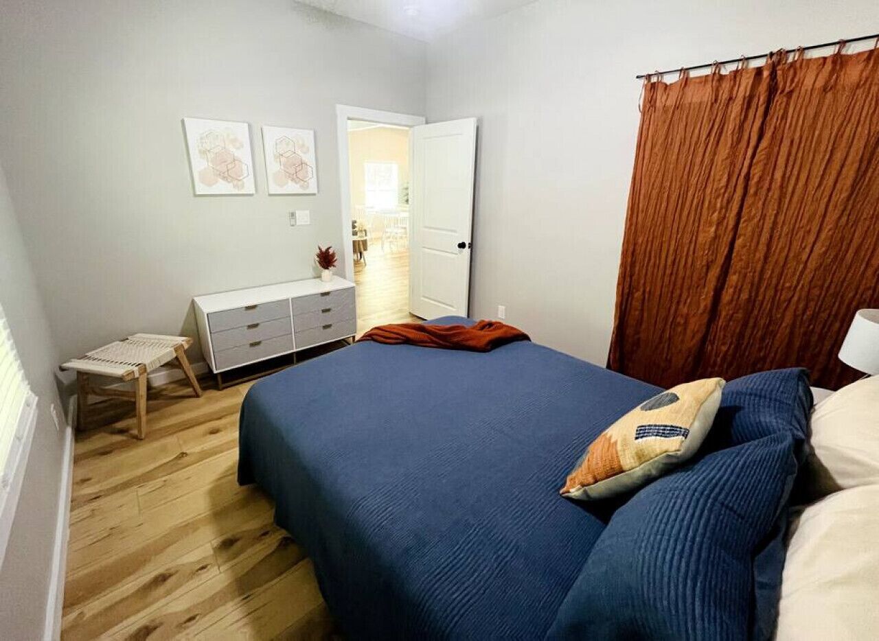 2 bedrooms, WiFi (free), bed sheets