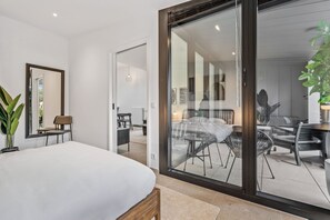 2 habitaciones, decoración personalizada y muebles diferentes