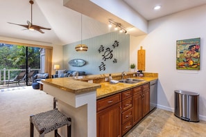 Interior - Summer Deal Wailea Golf Course Condo with Pool and Lanai Views (Wailea)