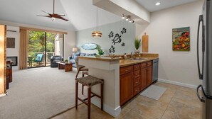 Interior - Grand Champions 30 Golf course views (Wailea)