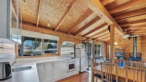 Fridge, microwave, oven, toaster - The Cabin, Porepunkah (Porepunkah)
