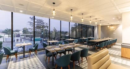 Hotel Bafna Lawn