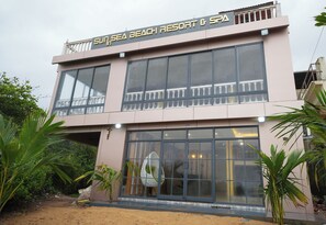 Front of property - Sun In Sea Beach Resort (Calangute)