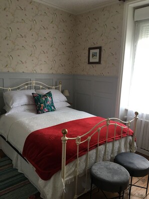 Phòng đôi Superior, 1 giường cỡ king, không hút thuốc, quang cảnh vườn | Bộ đồ giường kháng dị ứng, trang trí khác biệt 