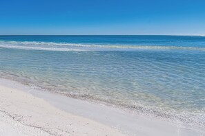 On the beach - NEW RENTAL - Updated Beach Front - Seawind 703 - Signature Properties (Gulf Shores)