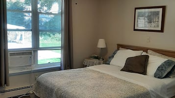 Basic Double Room | Bed sheets