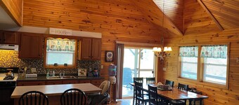 Spacious, secluded cabin